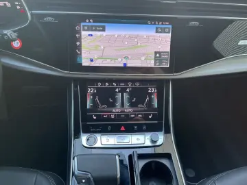 AUDI Q7 45 TDI quattro 7 Sitze Matrix LED