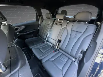 AUDI Q7 45 TDI quattro 7 Sitze Matrix LED