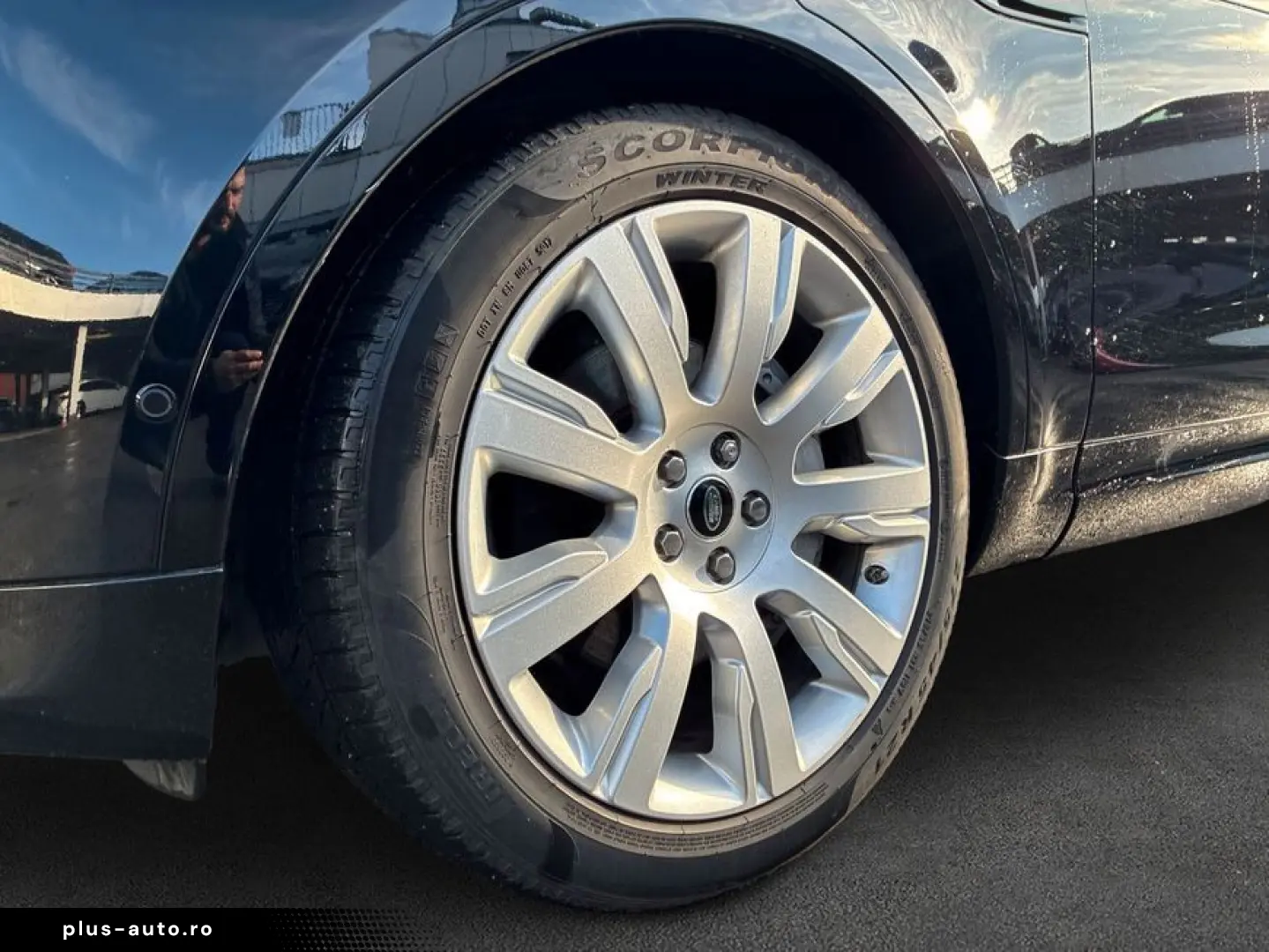 LAND ROVER Discovery D250 Dynamic SE