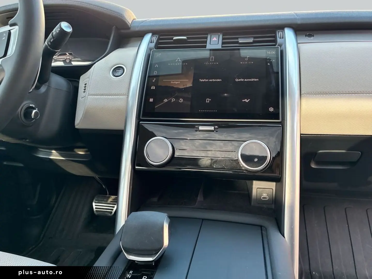 LAND ROVER Discovery D250 Dynamic SE