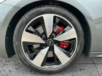 AUDI A5 Avant e-hybrid 220kW S-LINE MATRIX B&O PANO