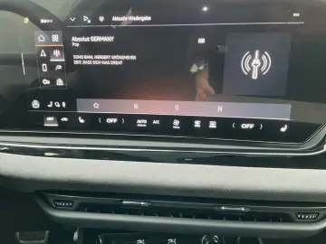 AUDI A5 Avant e-hybrid 220kW S-LINE MATRIX B&O PANO
