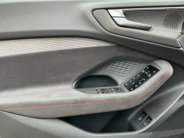 AUDI A5 Avant e-hybrid 220kW S-LINE MATRIX B&O PANO
