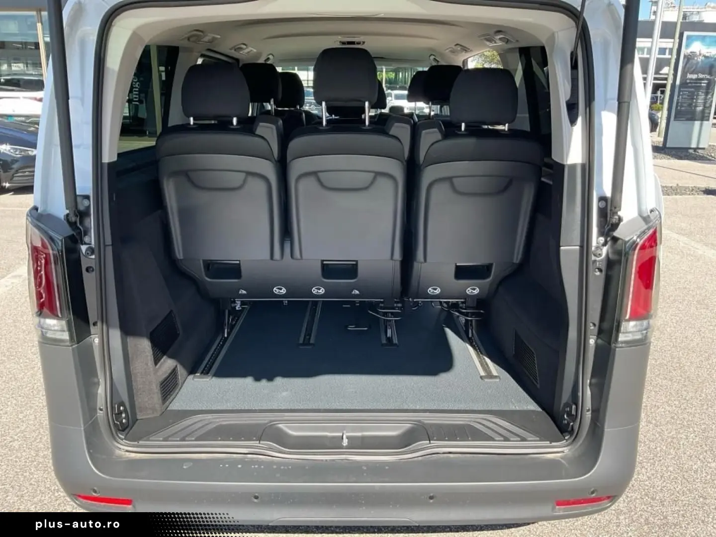 MERCEDES-BENZ Vito 124 CDI Tourer PRO Lang  AHK AUT &hellip;