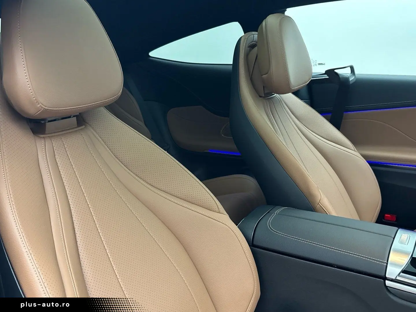 MERCEDES-BENZ CLE 300 4M AMG Panorama Burmester Stan&hellip;