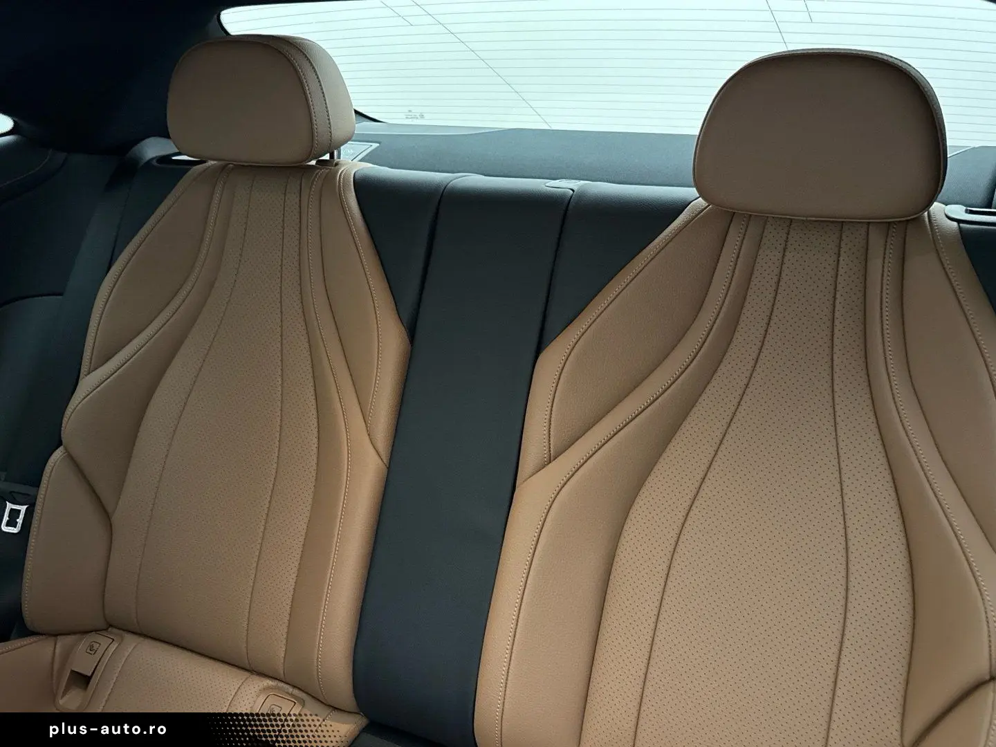 MERCEDES-BENZ CLE 300 4M AMG Panorama Burmester Stan&hellip;
