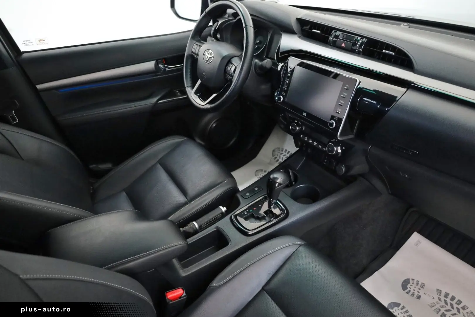 TOYOTA Hilux 2.8 D-4D Invincible 4x4