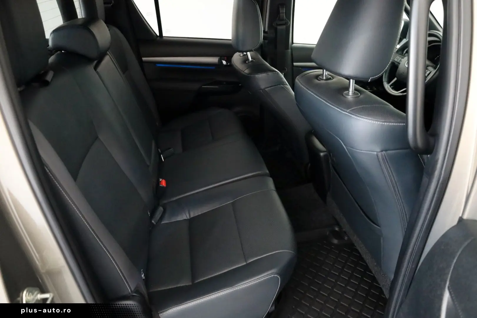 TOYOTA Hilux 2.8 D-4D Invincible 4x4