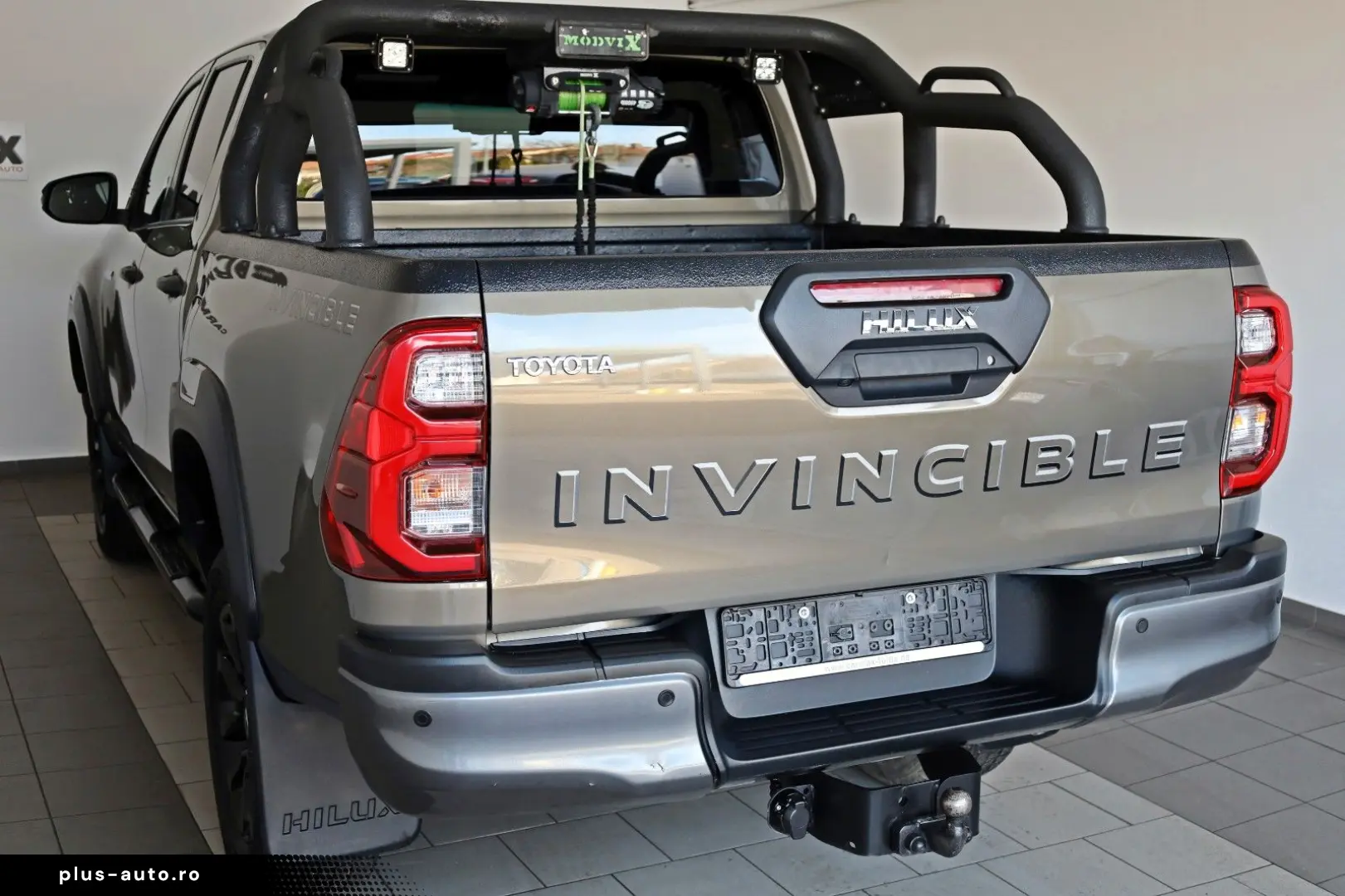 TOYOTA Hilux 2.8 D-4D Invincible 4x4