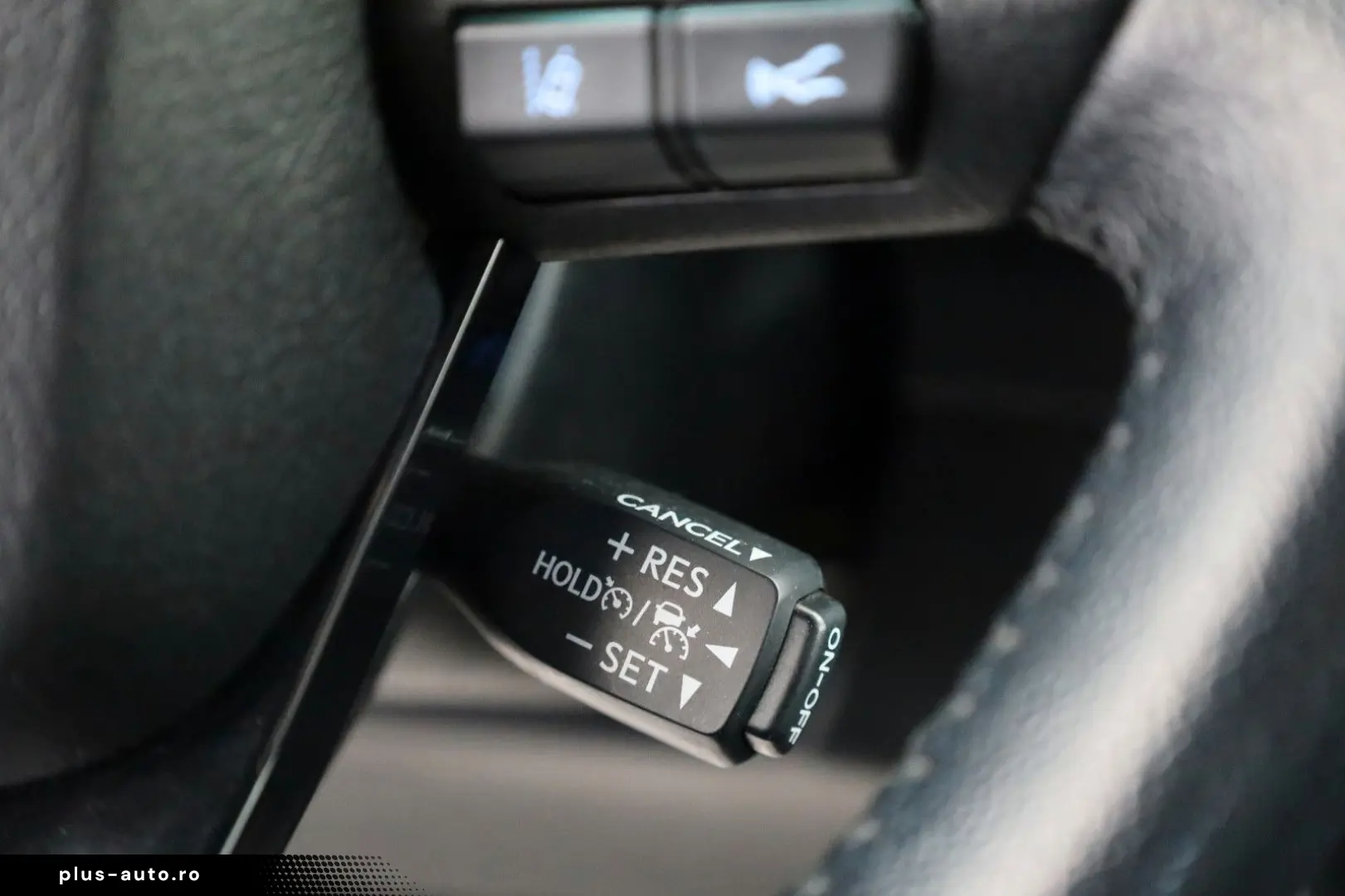 TOYOTA Hilux 2.8 D-4D Invincible 4x4