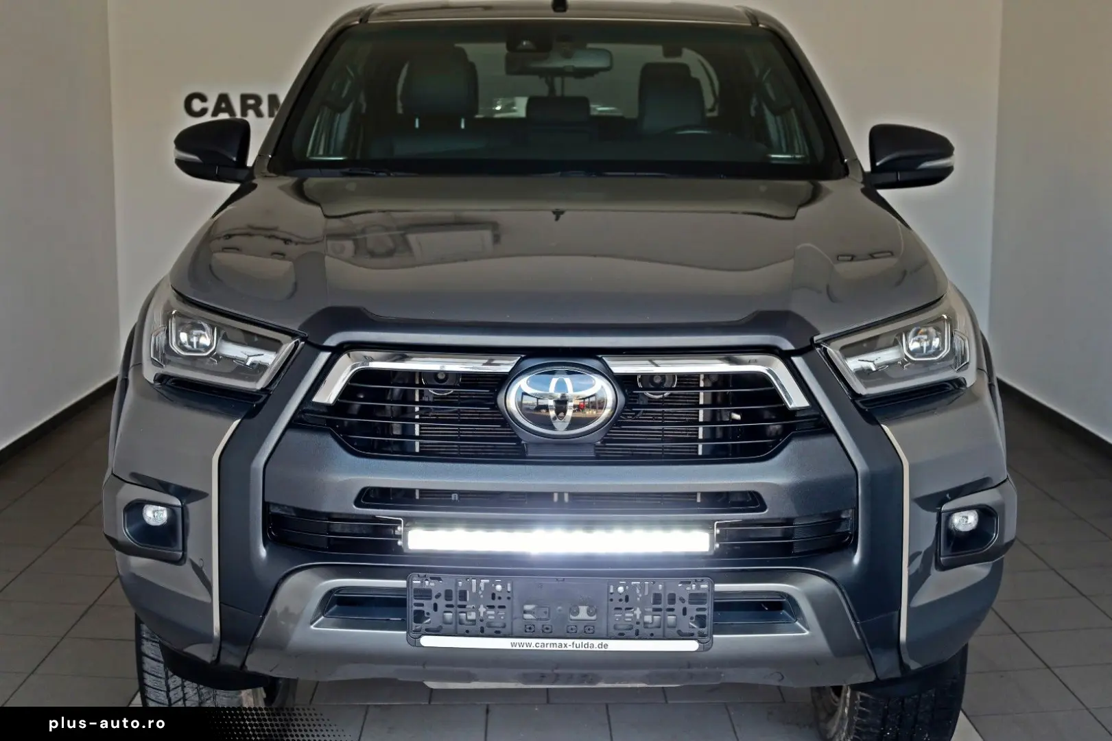 TOYOTA Hilux 2.8 D-4D Invincible 4x4