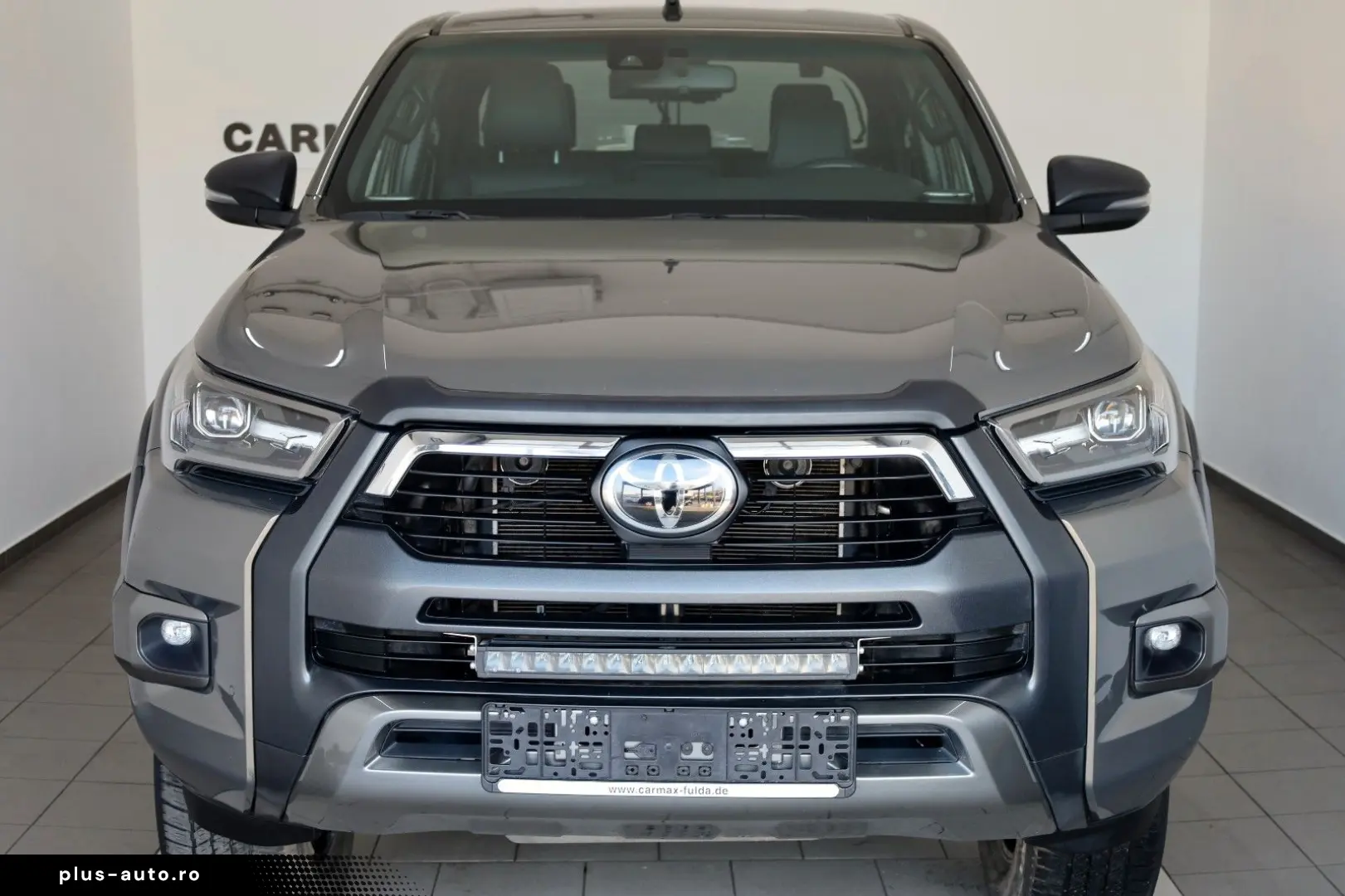 TOYOTA Hilux 2.8 D-4D Invincible 4x4