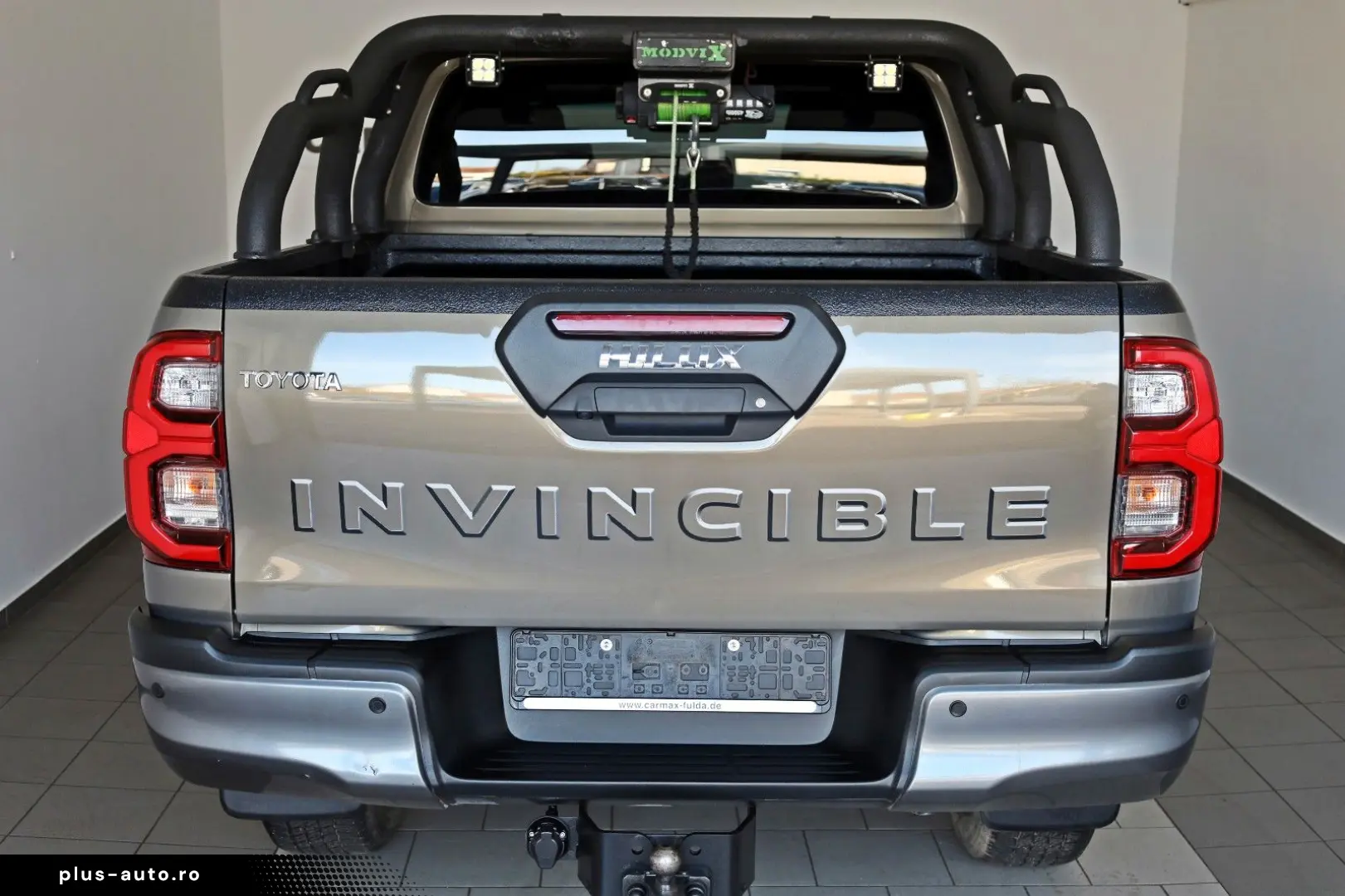 TOYOTA Hilux 2.8 D-4D Invincible 4x4