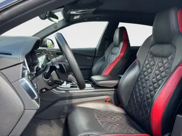 AUDI SQ8 4.0 TFSI quattro AHK Pano Carbon Nachtsicht