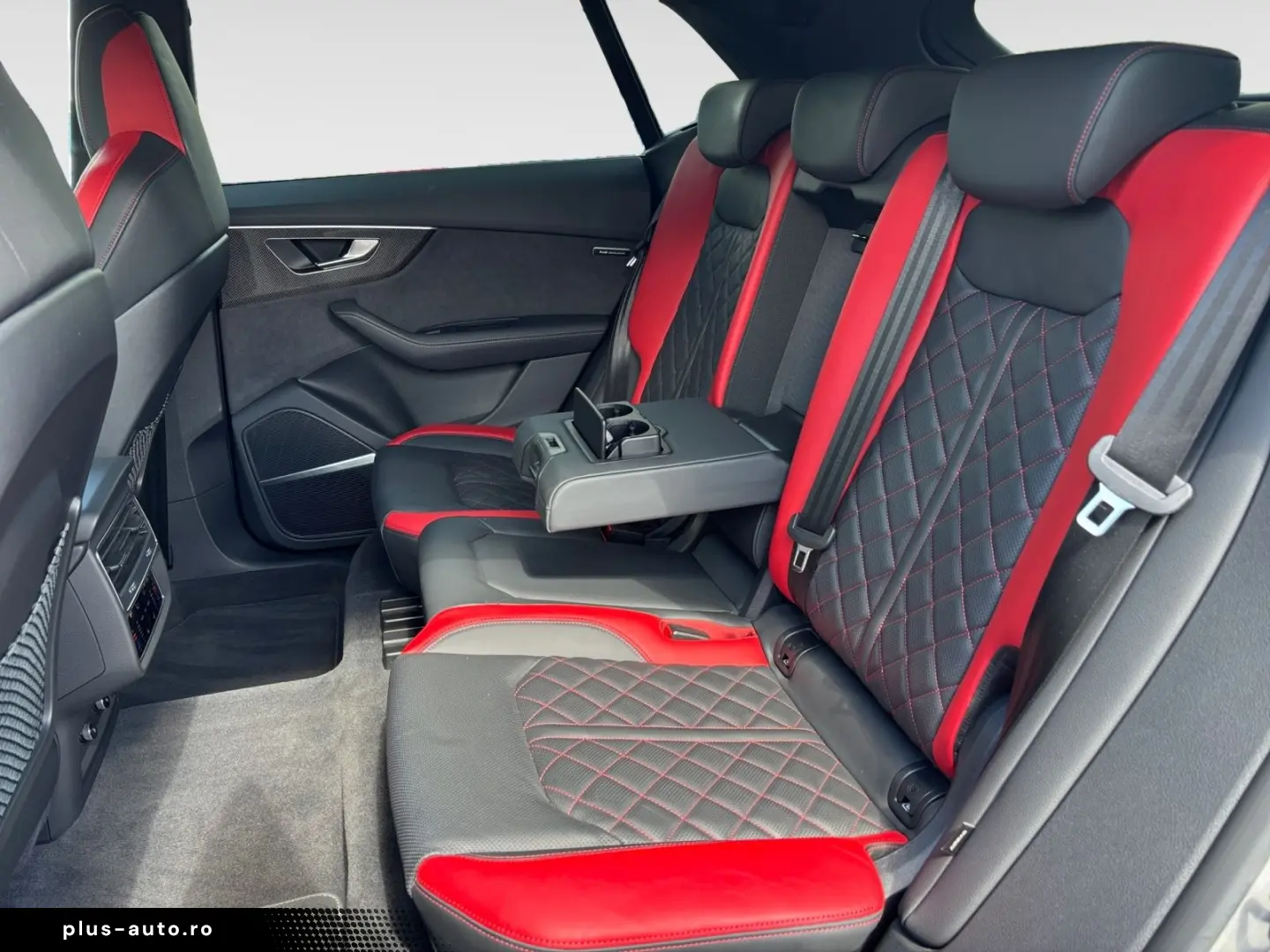 AUDI SQ8 4.0 TFSI quattro AHK Pano Carbon Nachtsicht