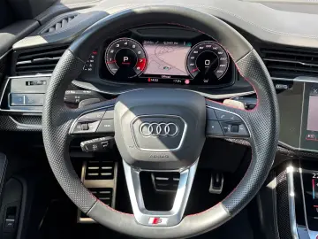 AUDI SQ8 4.0 TFSI quattro AHK Pano Carbon Nachtsicht
