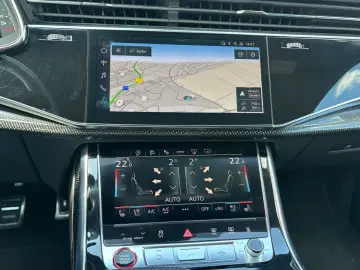 AUDI SQ8 4.0 TFSI quattro AHK Pano Carbon Nachtsicht