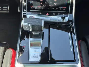 AUDI SQ8 4.0 TFSI quattro AHK Pano Carbon Nachtsicht