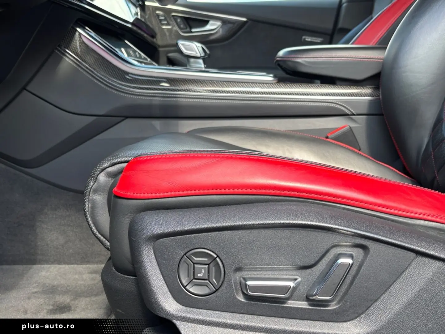 AUDI SQ8 4.0 TFSI quattro AHK Pano Carbon Nachtsicht