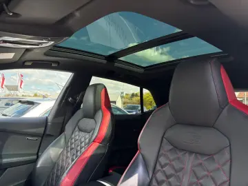 AUDI SQ8 4.0 TFSI quattro AHK Pano Carbon Nachtsicht
