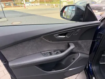 AUDI RSQ8 4.0 TFSI quattro HD Matrix ACC AHK B&O Pano