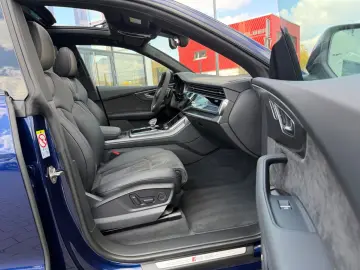 AUDI RSQ8 4.0 TFSI quattro HD Matrix ACC AHK B&O Pano