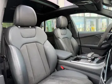 AUDI RSQ8 4.0 TFSI quattro HD Matrix ACC AHK B&O Pano