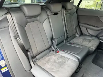 AUDI RSQ8 4.0 TFSI quattro HD Matrix ACC AHK B&O Pano