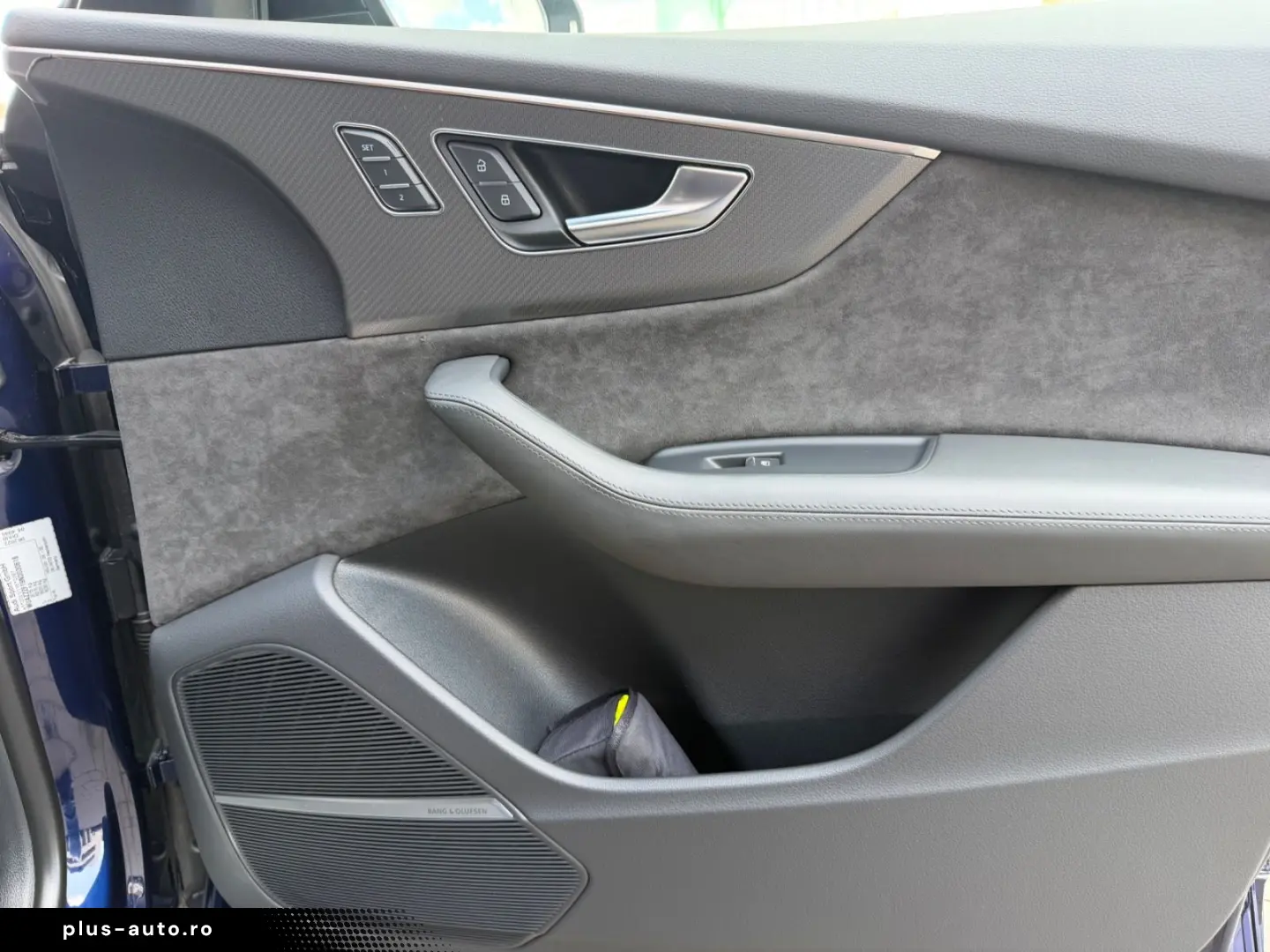 AUDI RSQ8 4.0 TFSI quattro HD Matrix ACC AHK B&O Pano
