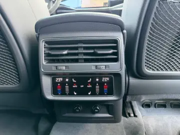 AUDI RSQ8 4.0 TFSI quattro HD Matrix ACC AHK B&O Pano