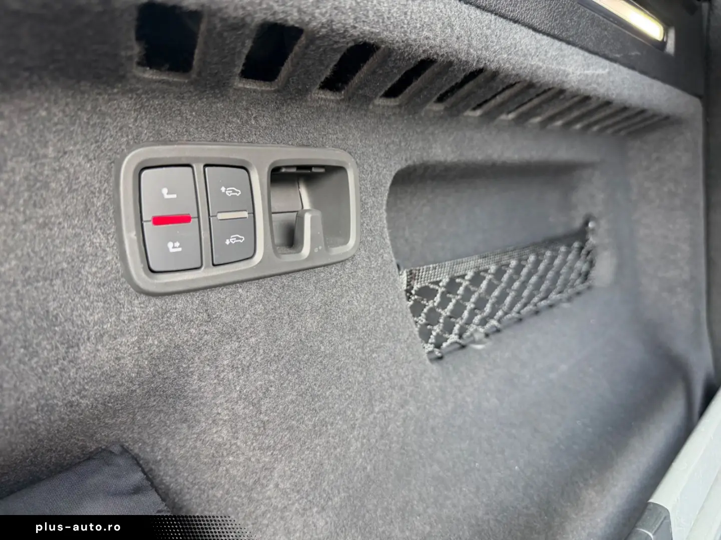 AUDI RSQ8 4.0 TFSI quattro HD Matrix ACC AHK B&O Pano