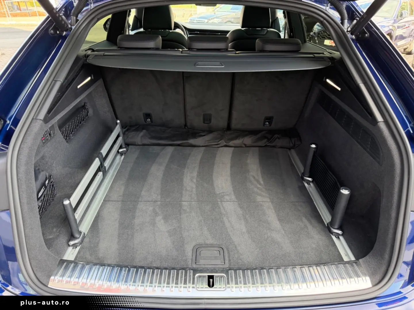 AUDI RSQ8 4.0 TFSI quattro HD Matrix ACC AHK B&O Pano
