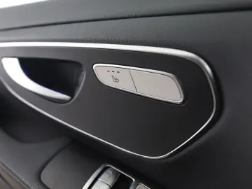 MERCEDES-BENZ V 300 d Avantgarde Extralang Distronic&hellip;