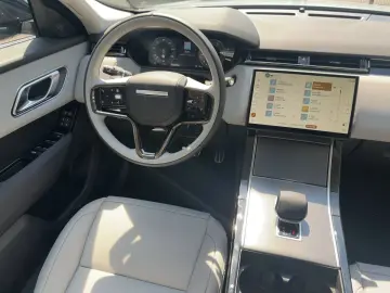 LAND ROVER RANGE ROVER VELAR D300 Dynamic SE Pano
