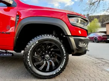 DODGE TRX KIT 12 RADIO OFFROAD LPG 4X4 AHK NAVI BÜGEL