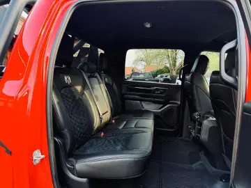 DODGE TRX KIT 12 RADIO OFFROAD LPG 4X4 AHK NAVI BÜGEL