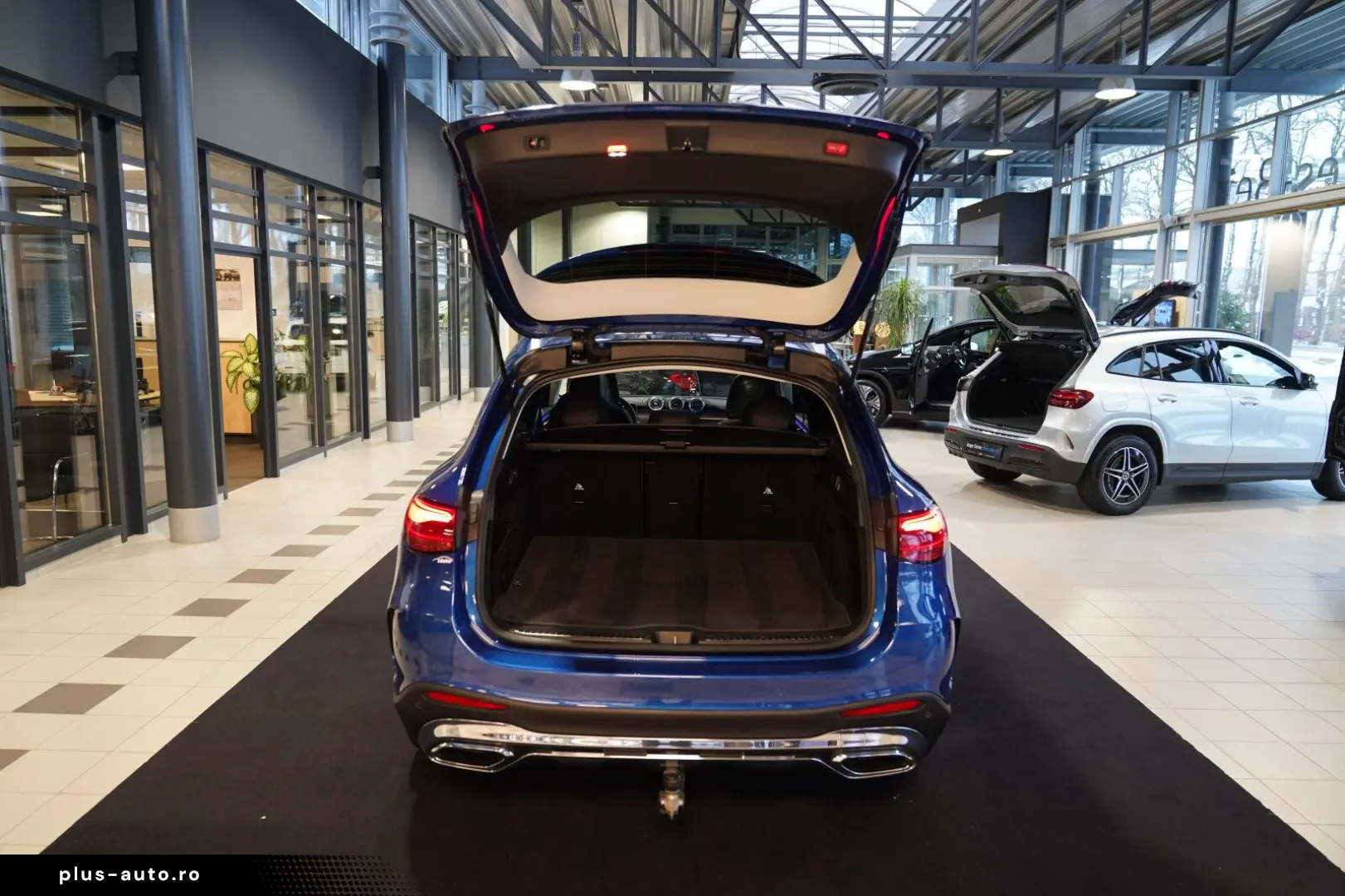 MERCEDES-BENZ GLC 220 d 4M AMG Line Vielspeiche Panorama AHK