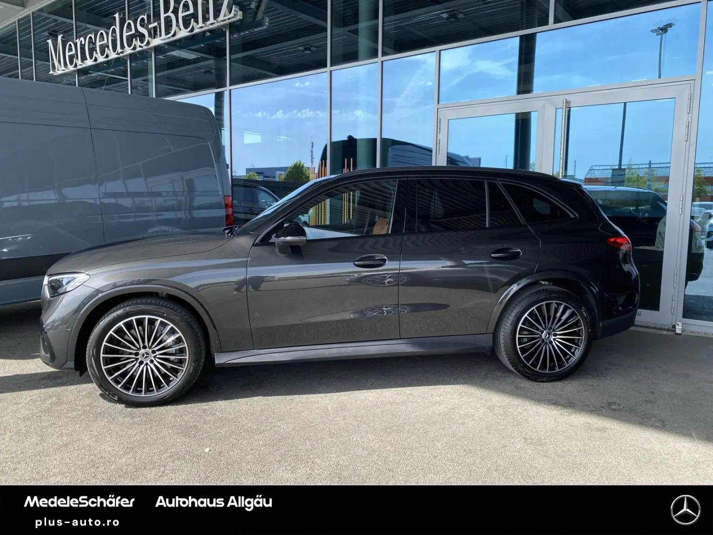 MERCEDES-BENZ GLC 200 4MATIC AMG Night Distro AHK ElHeck Led