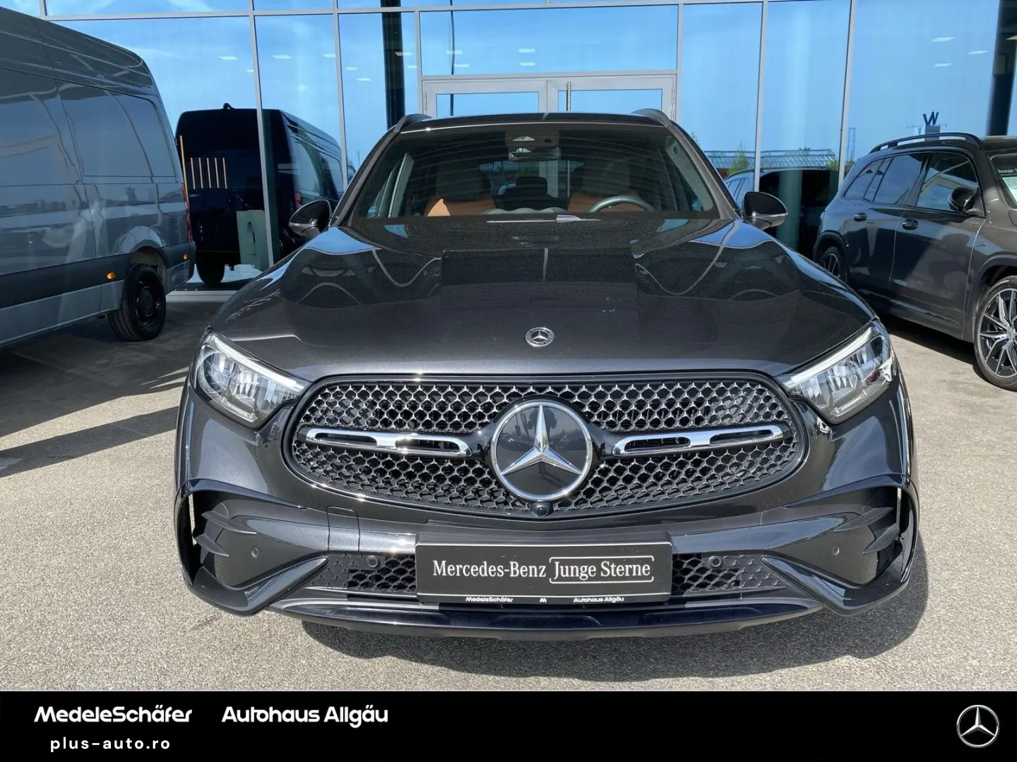 MERCEDES-BENZ GLC 200 4MATIC AMG Night Distro AHK ElHeck Led