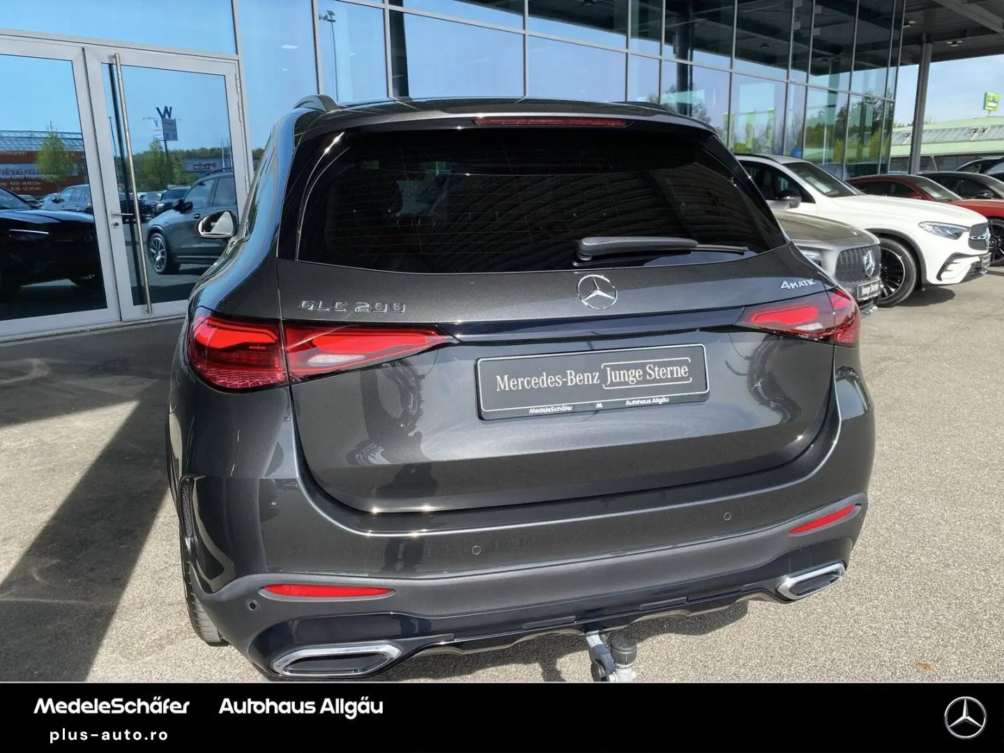 MERCEDES-BENZ GLC 200 4MATIC AMG Night Distro AHK ElHeck Led