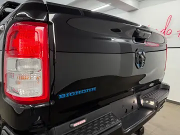 DODGE RAM 1500 5.7 V8 HEMI eTORQUE Bighorn
