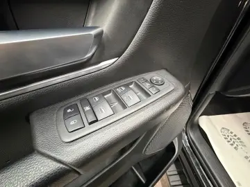 DODGE RAM 1500 5.7 V8 HEMI eTORQUE Bighorn