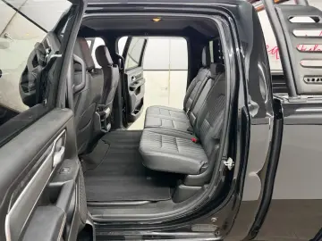 DODGE RAM 1500 5.7 V8 HEMI eTORQUE Bighorn