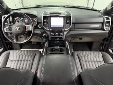 DODGE RAM 1500 5.7 V8 HEMI eTORQUE Bighorn