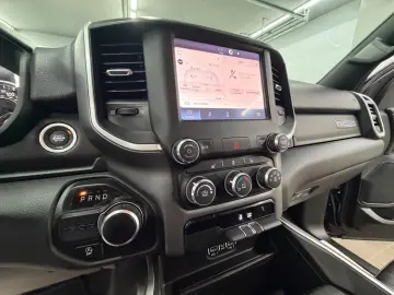 DODGE RAM 1500 5.7 V8 HEMI eTORQUE Bighorn