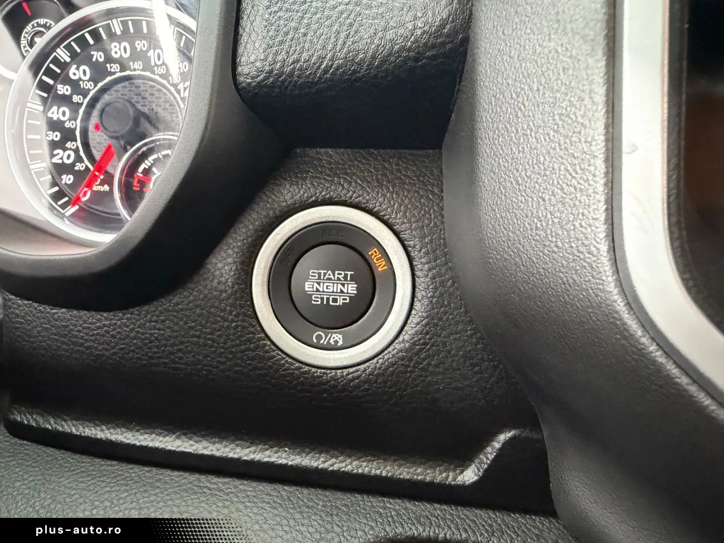 DODGE RAM 1500 5.7 V8 HEMI eTORQUE Bighorn