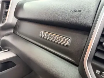 DODGE RAM 1500 5.7 V8 HEMI eTORQUE Bighorn