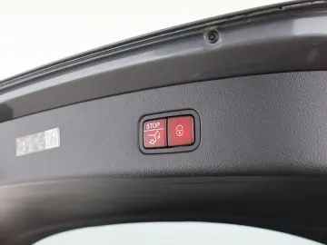 MERCEDES-BENZ GLC 300 4M AMG Night Pano Airmatic HUD 360