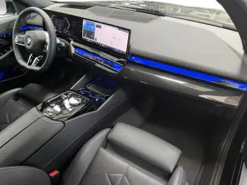 BMW 540 d xDrive Touring M Sport Fahrassist AHK HUD