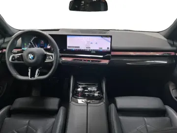 BMW 540 d xDrive Touring M Sport Fahrassist AHK HUD